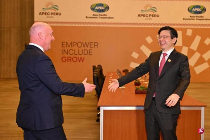 黄总理吁中美继续设防护栏 保持接触避免冲突