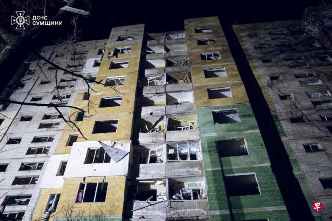 俄军导弹袭击乌边境城市苏梅 酿11死89伤