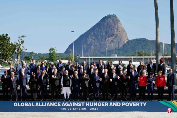 拜登错过G20领导人大合照