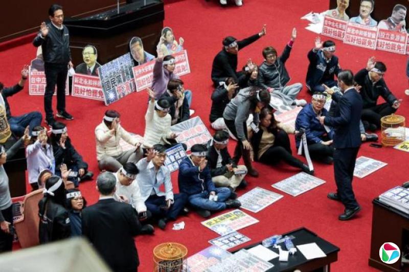 陈国祥:民进党玩残台湾民主