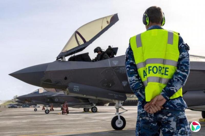 澳洲批中国军事行为危险 中国斥澳洲侵闯领空