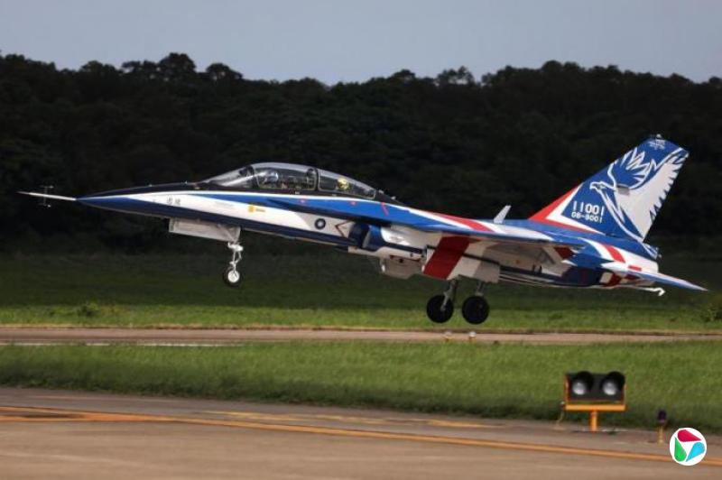 台湾勇鹰高教机首次发生坠落事故