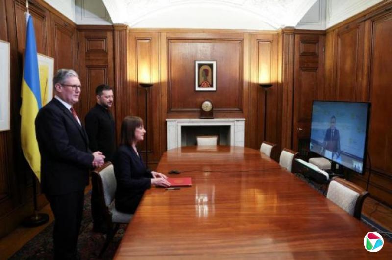 美乌闹翻 斯塔默马克龙居中斡旋