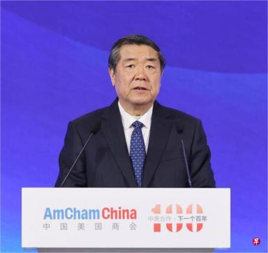 何立峰出席美国商会晚宴  强调中美有广阔合作空间