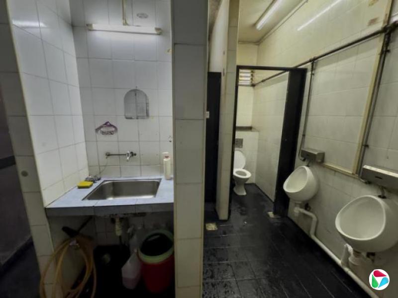 社论:全力治理咖啡店公厕卫生顽疾