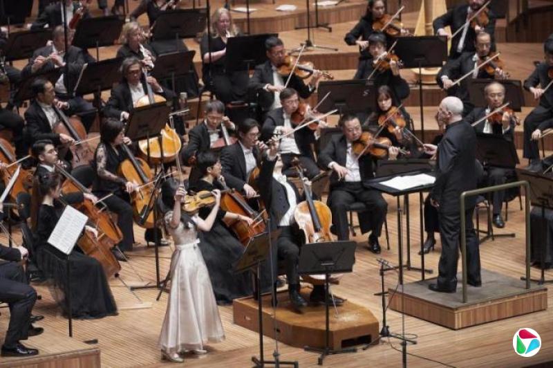 何伟山:任重道远的文化通行证