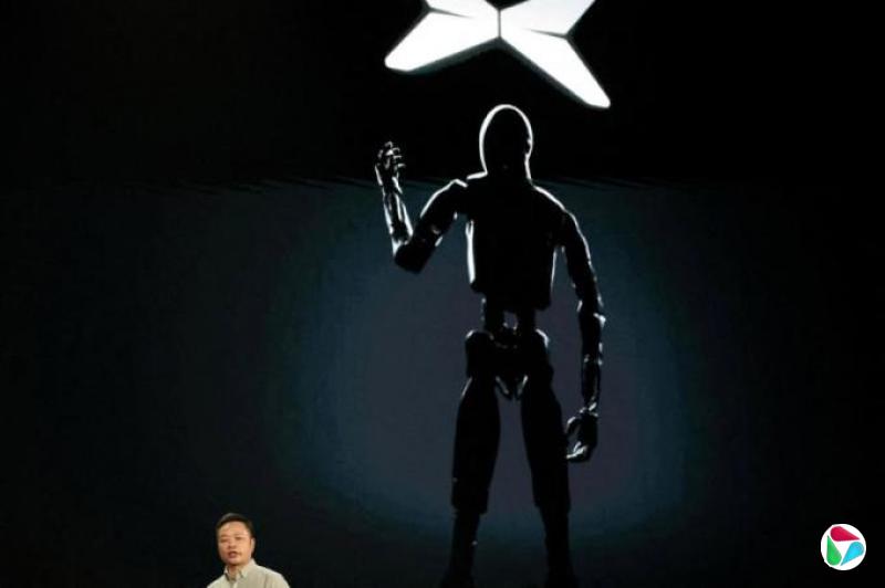 小鹏汽车未来或在人形机器人产业投入上千亿人民币