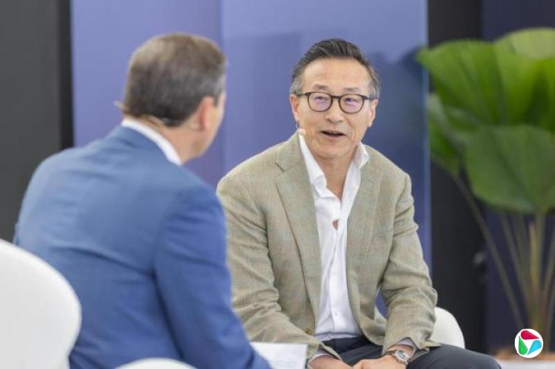 阿里巴巴联合创始人蔡崇信:AI市场潜力无穷 中国私企恢复投资信心