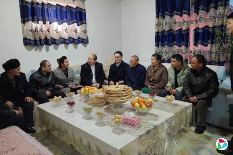 泰副首相率团访新疆 探望被遣返维吾尔族人