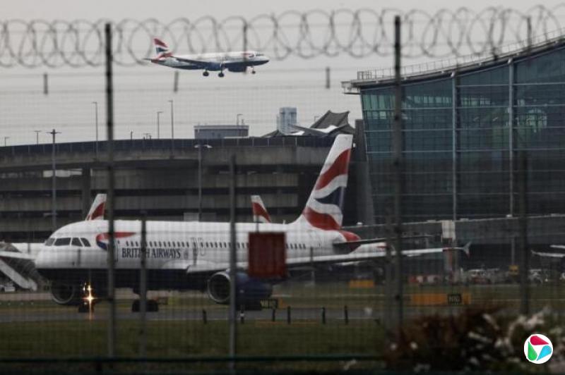 伦敦希思罗机场恢复全面运营
