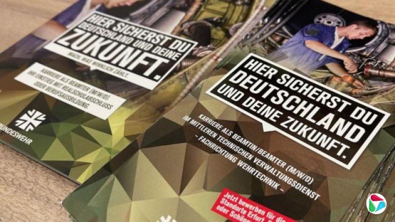 德国征兵传单,德语文字为“在这里你可以保护德国和你的未来”