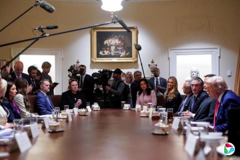 特朗普称关税战击败欧洲 承认对华关税升级有代价