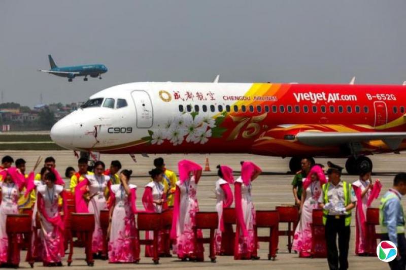 中国国产C909客机启动越南商业运营