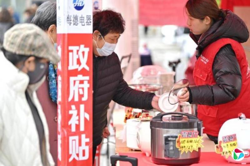 中国首季加快政府支出撑经济 分析:关税战拖越久财政赤字将扩大