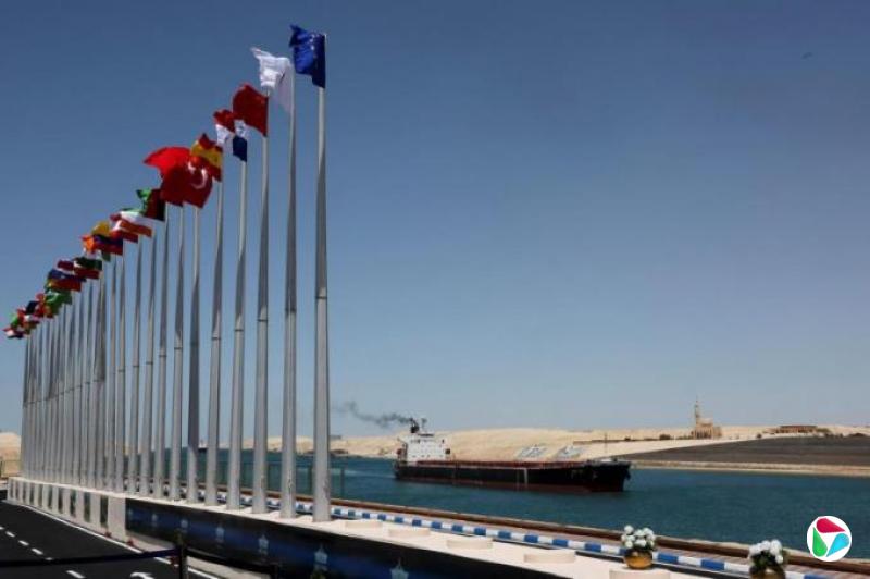 特朗普:美船舰应可免费过巴拿马和苏伊士运河