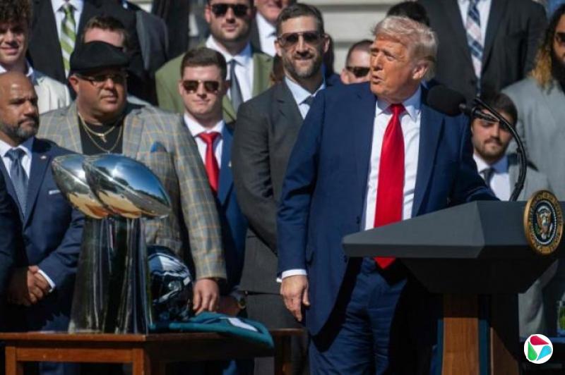 特朗普:我管理美国也管理全世界