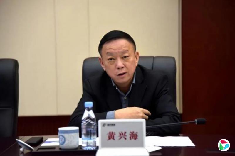 当过市政府副秘书长等职,黄兴海违规骗领、使用身份证