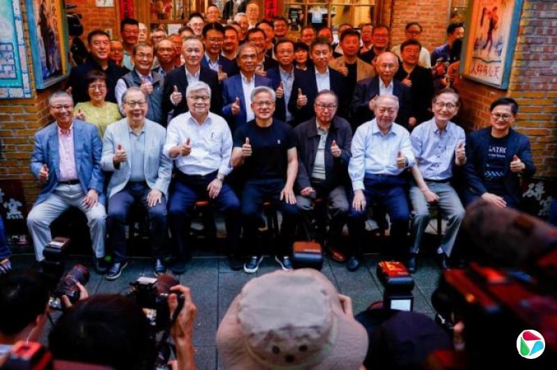 ѫûмʾӢΰ߶˾Ƭתй