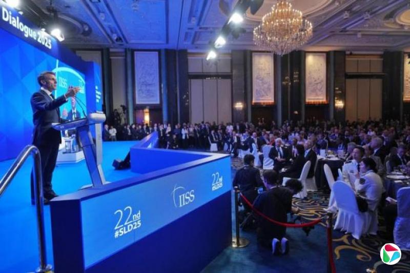 马克龙:欧亚国家应携手建立独立自主新联盟