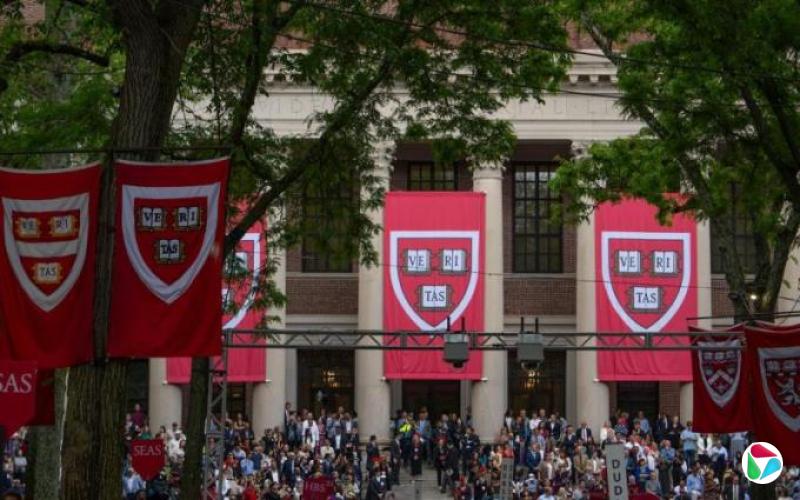 黄浩宁:特朗普毁了哈佛和美国