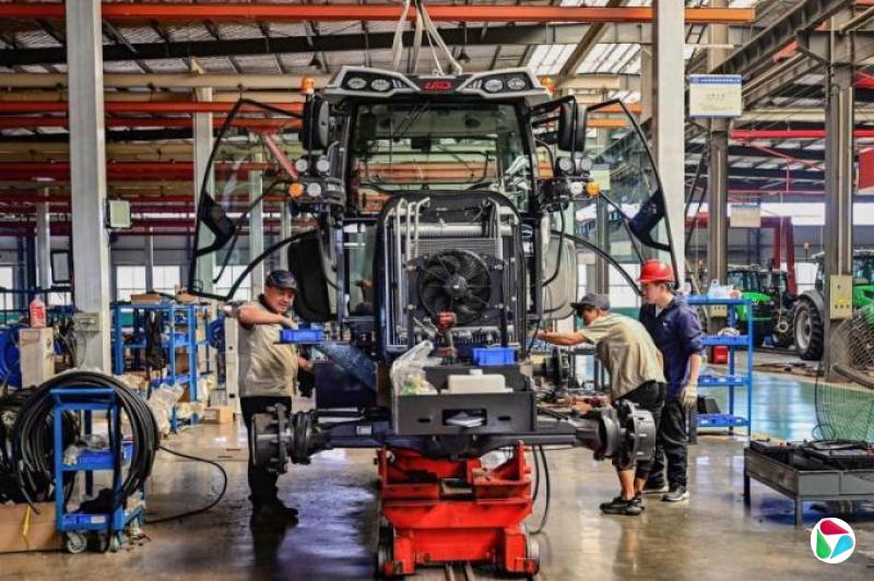 中国制造业PMI连续两个月低于荣枯线