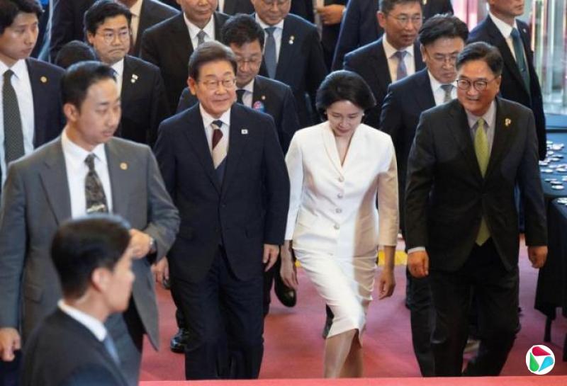 消息:李在明最早今天与特朗普通电话