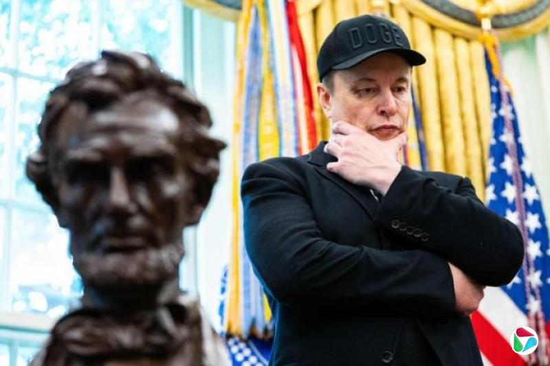 马斯克与特朗普反目 反成民主党拉拢对象