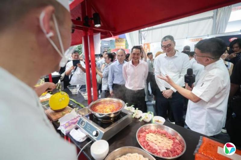 陈杰豪:真正维系新渝关系的是两地民间信任与合作