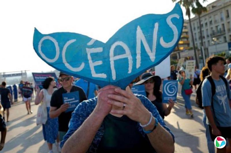 国际特稿:深海采矿辟新战场 肆意挖宝生态难保