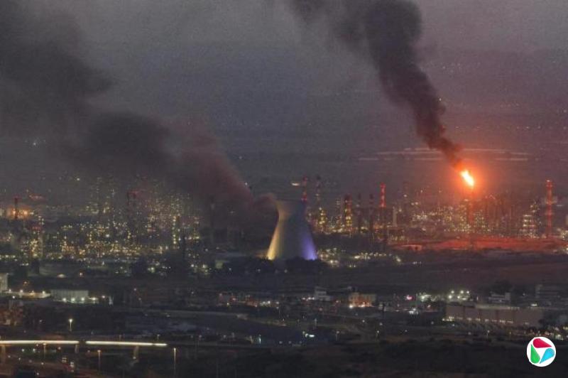 伊朗誓对以袭击做出毁灭性回应 但也请阿拉伯国家传达谈判意愿