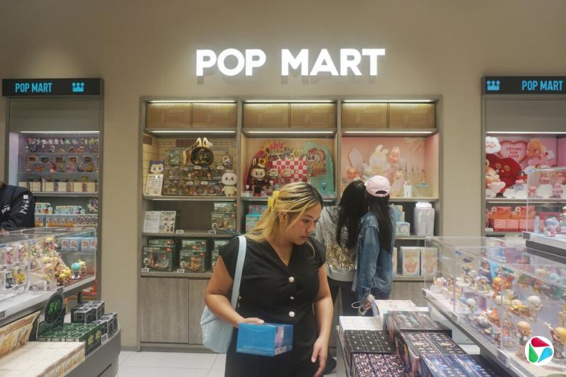 本月,中国浙江省杭州市的一家泡泡玛特商店。