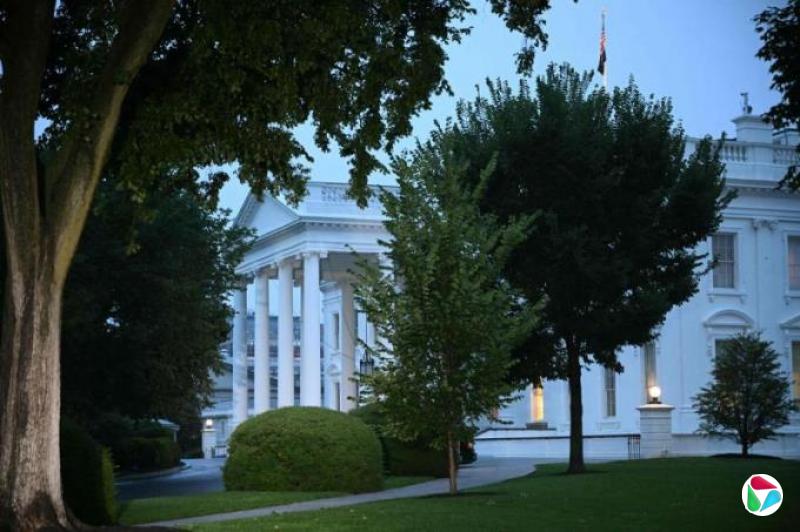 特朗普与国安团队开会 吁伊朗“无条件投降”