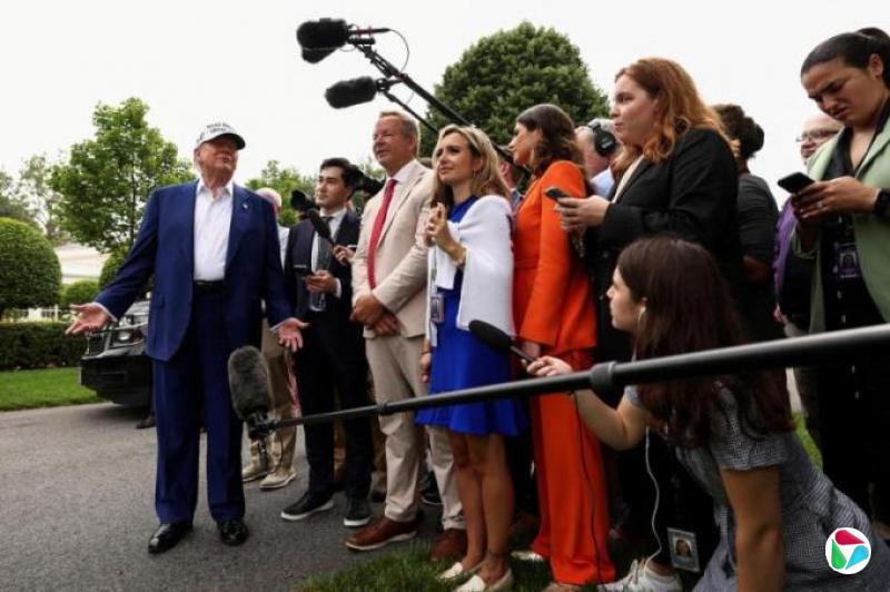 特朗普未明确是否打击伊朗:没人知道我会做什么