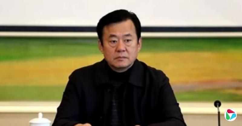 秦立军,隐瞒不报房产和股票情况,跑官要官