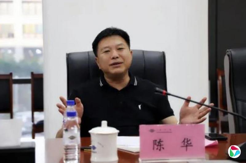 这名副市长,大搞劳民伤财的“形象工程”