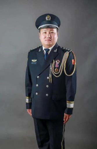 生于1989年,杨旭恒递补为省委委员