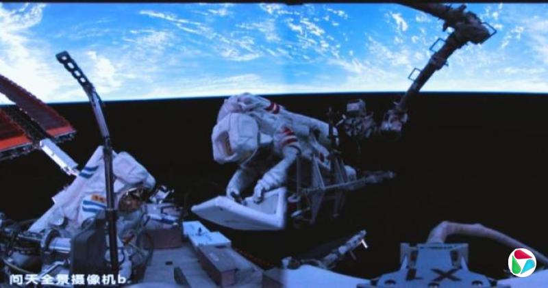 神舟二十号航天员第二次出舱 历时六个半小时