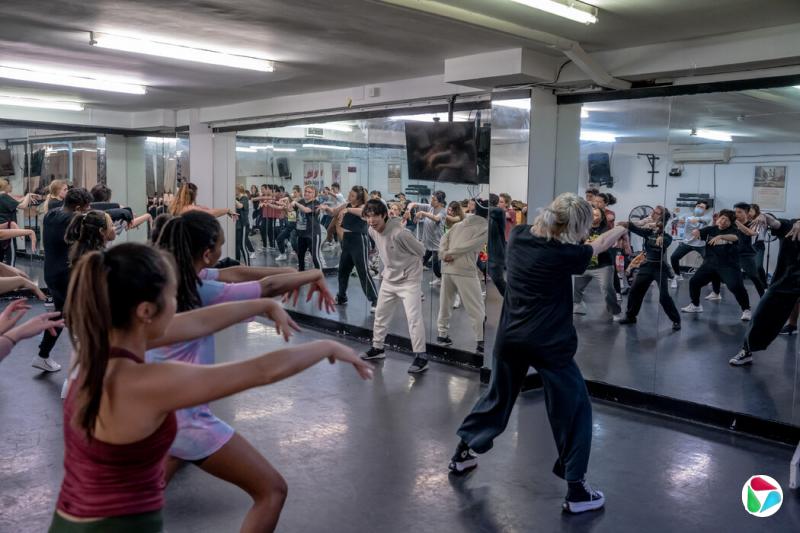 2021年,伦敦梅费尔区的Danceworks Studio的韩国流行乐课程。