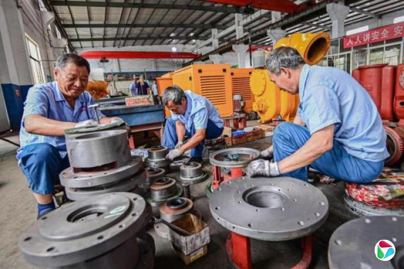 中国6月制造业PMI微升至49.7 连续三个月在萎缩区间