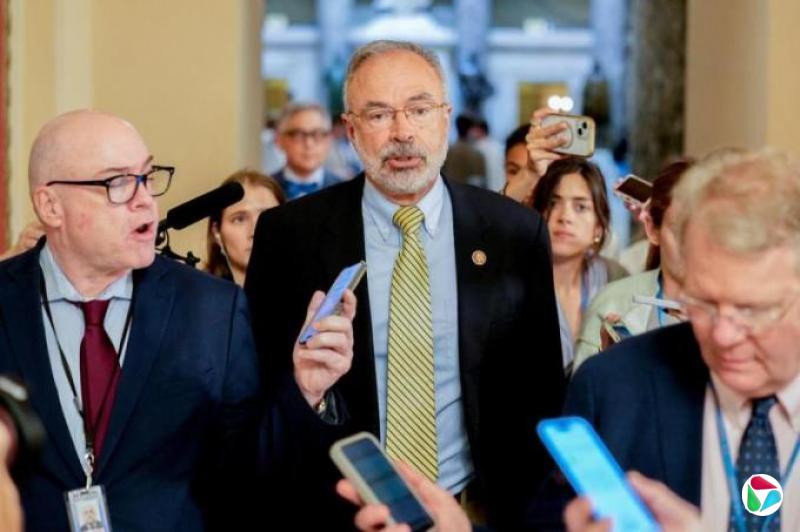 税改法案在众议院遭遇阻力 特朗普会见共和党强硬派