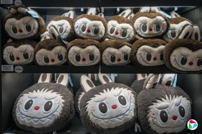 陈婧:山寨Labubu和LV巨轮