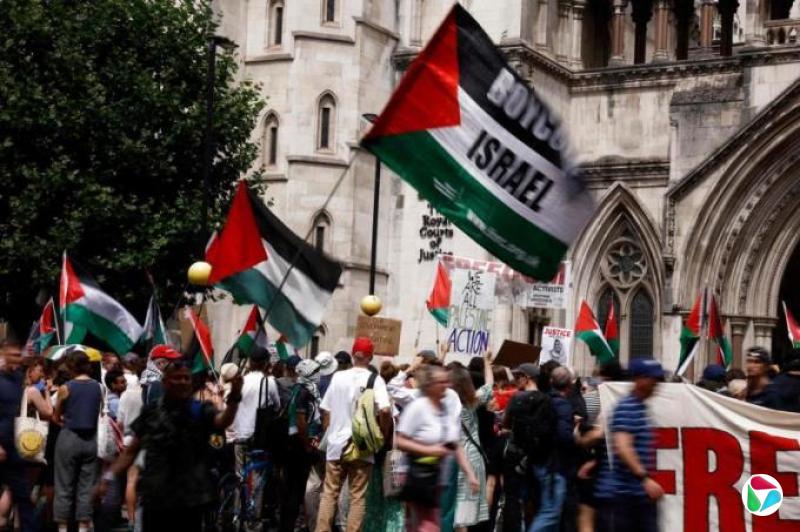 何越:以色列问题考验英国政府走钢丝能力