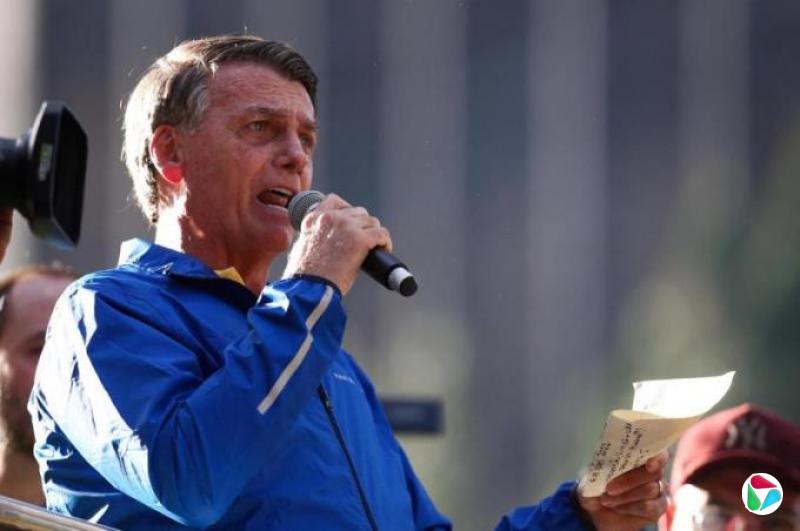 特朗普为巴西前总统辩护 警告卢拉政府“别碰”他