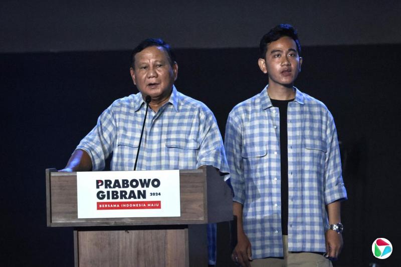 普拉博沃(左)和吉布兰去年以正副总统候选人组合在选举中当选。(法新社档案照片)