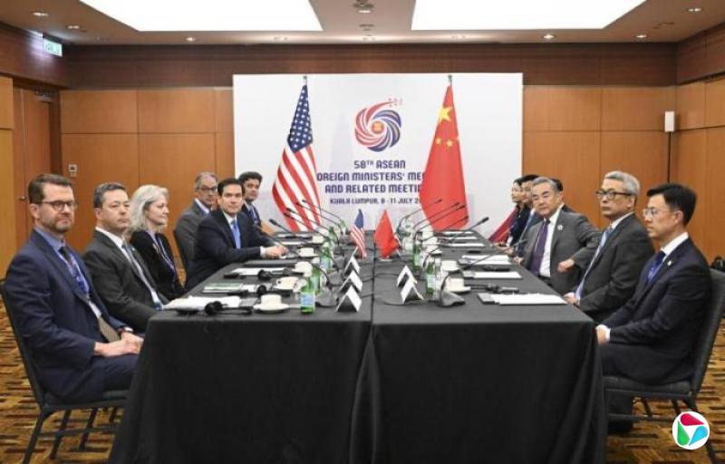 王毅:与鲁比奥会晤具建设性  中美要加强接触防止误判