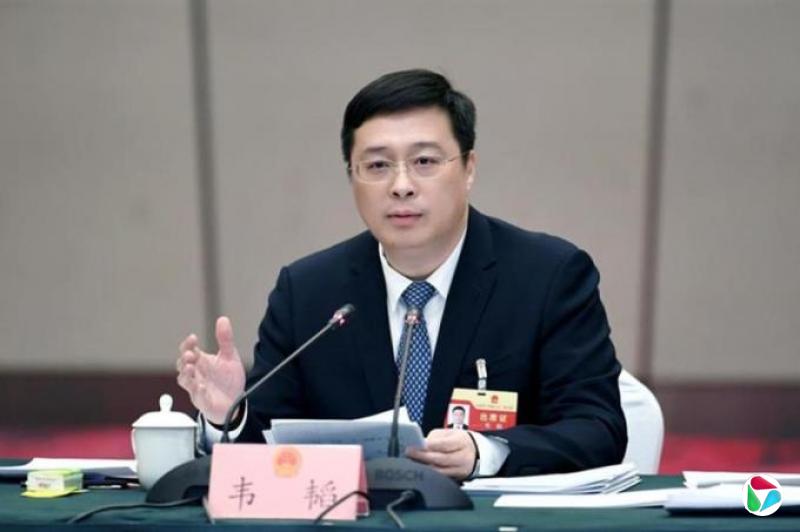 “70后”韦韬当选广西壮族自治区主席