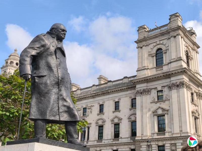 叶鹏飞:集中营对垒劳改营