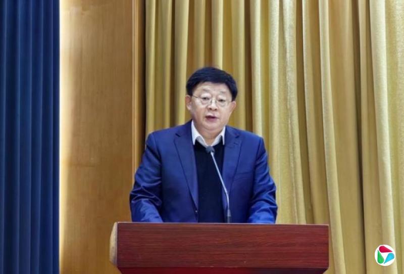 岳隆杰,对中央八项规定精神置若罔闻