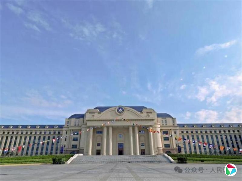 中国“最神秘军校”首次招收女学员