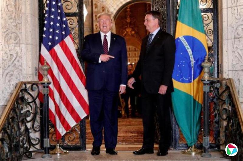 特朗普宣布对巴西征收50%关税 暂停低价包裹免税优惠